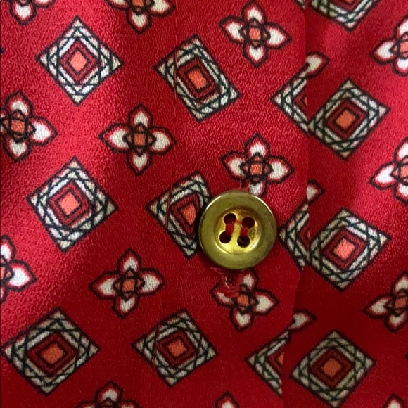 Unique top with cut-out design on the upper back —so cute! - Picture 11 of 13